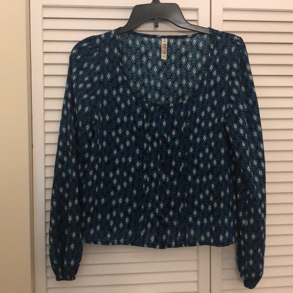 Pretty print blouse - Picture 1 of 5